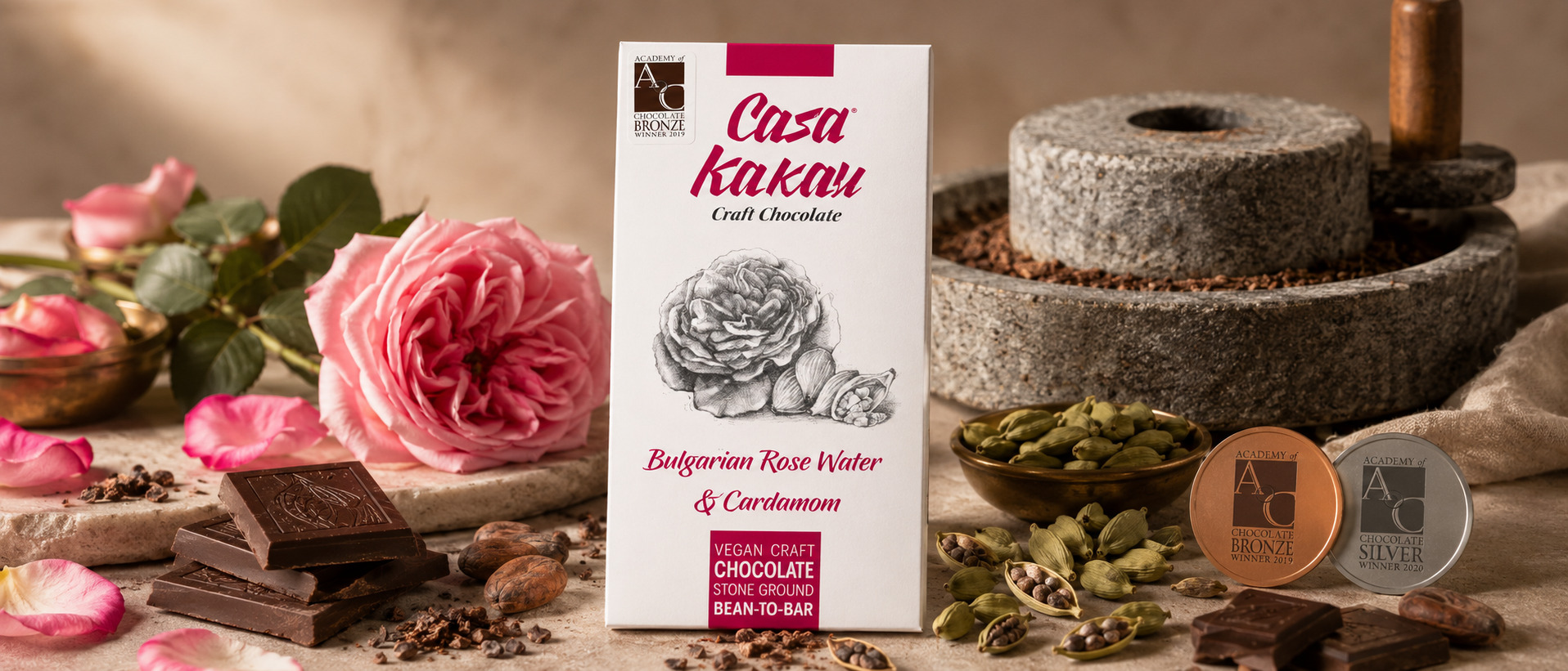 Casa Kakau шоколад с розова вода и кардамон